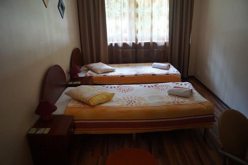 Hotel Graf Łask Buitenkant foto