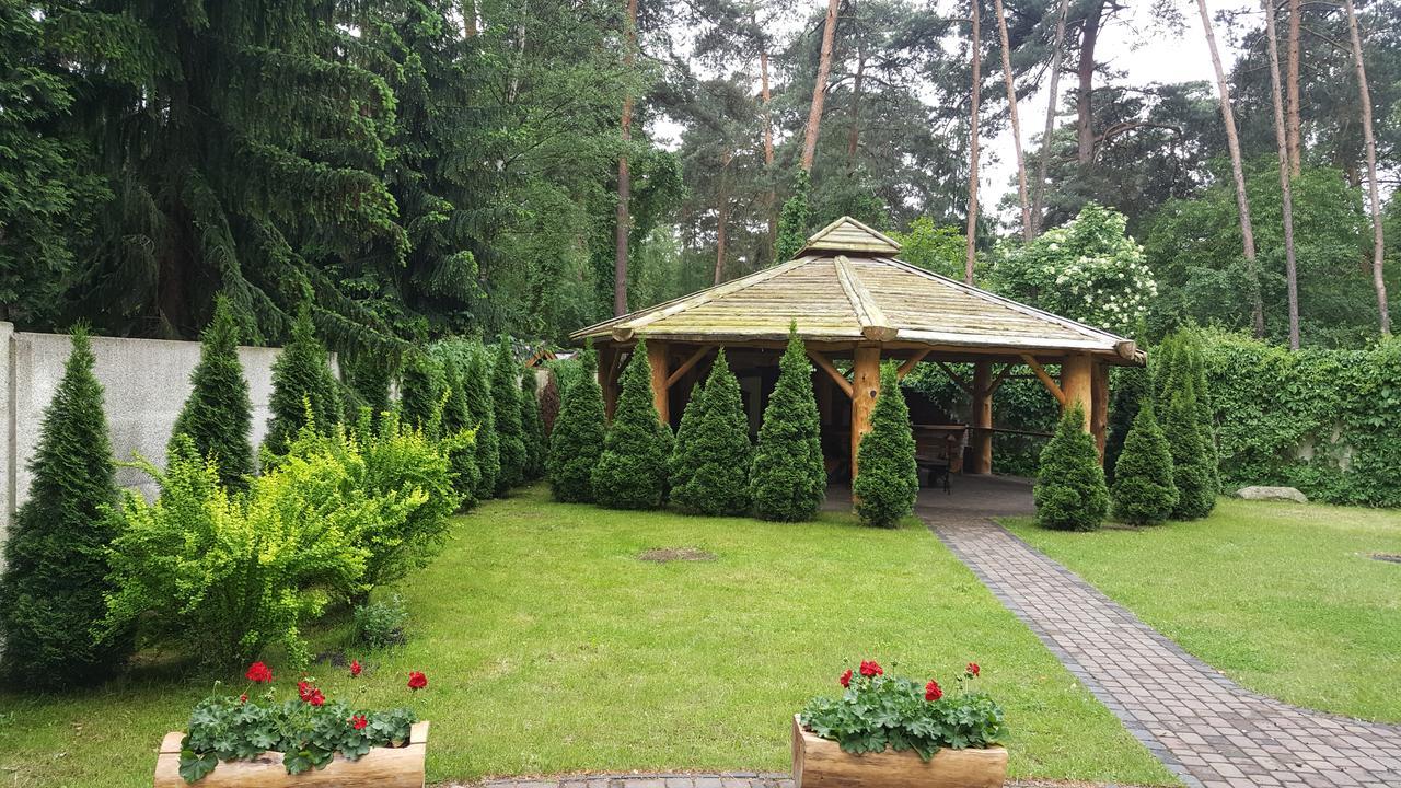 Hotel Graf Łask Buitenkant foto